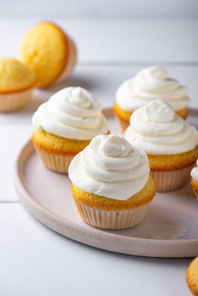 keto-cupcakes-the-best-vanilla-cupcakes-recipe-for-keto