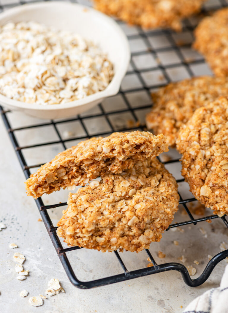 Vegan Oatmeal Cookies | The Best Healthy Vegan Oatmeal Cookie Recipe