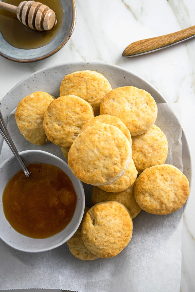 5 Ingredient No Milk Biscuit Recipe (Made In 25 Minutes)