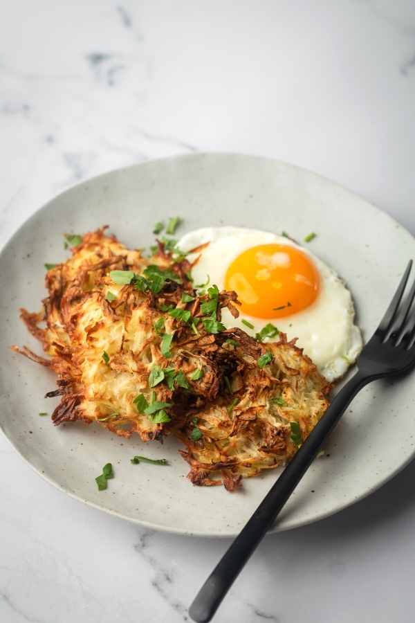 Air Fryer Hash Browns Made From Scratch In 15 Minutes