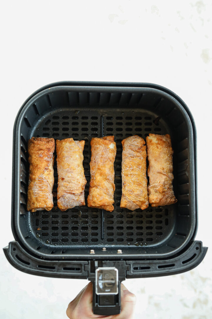 Air Fryer Frozen Egg Rolls Super Crunchy & Easy To Make In 10 Minutes