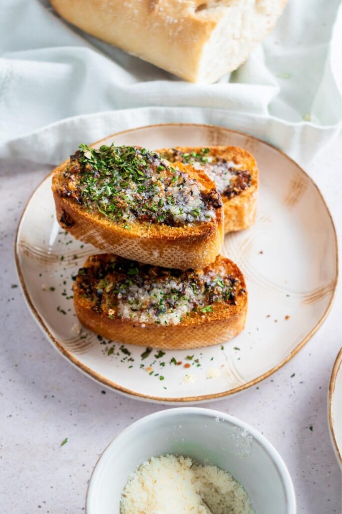 Air Fryer Garlic Bread | Crispy, Flavorful, & Made In Only 10 Minutes