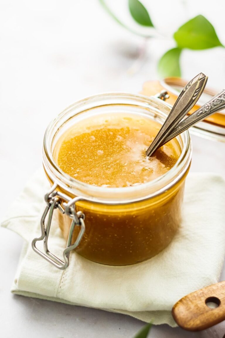 Easy Brown Gravy Recipe Made In 15 Minutes Perfect For Thanksgiving