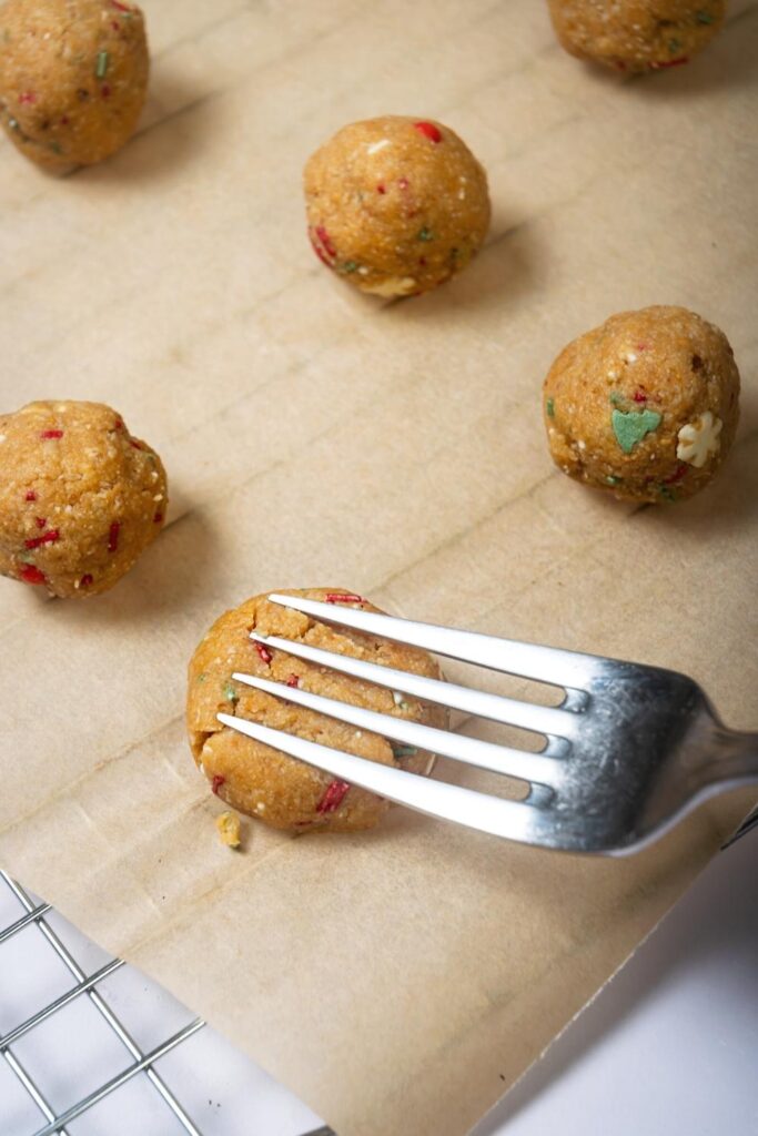 No Bake Christmas Peanut Butter Cookies