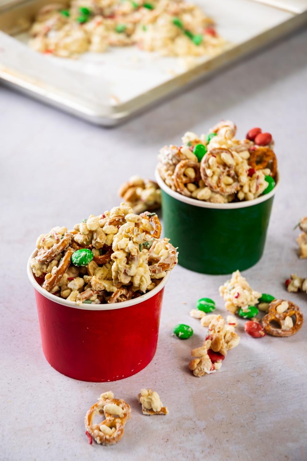 white trash in green and red paper bowls
