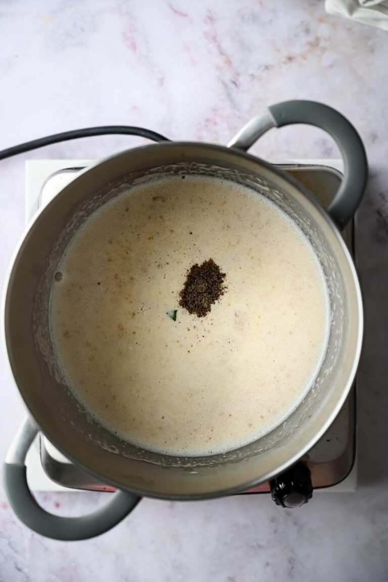 White Country Gravy Recipe Made With 5 Simple Ingredients   White Country Gravy Recipe 768x1152 