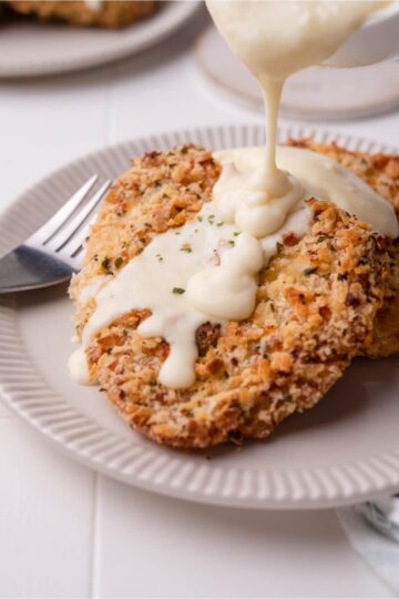 The BEST Copycat Texas Roadhouse Country Fried Chicken Recipe