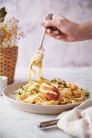 Copycat Olive Garden Chicken Alfredo   Olive Garden Chicken Alfredo 180x270 