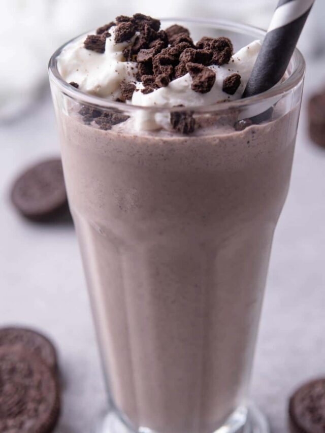 https://imhungryforthat.com/wp-content/uploads/2022/10/cropped-oreo-mcflurry-640x853.jpg