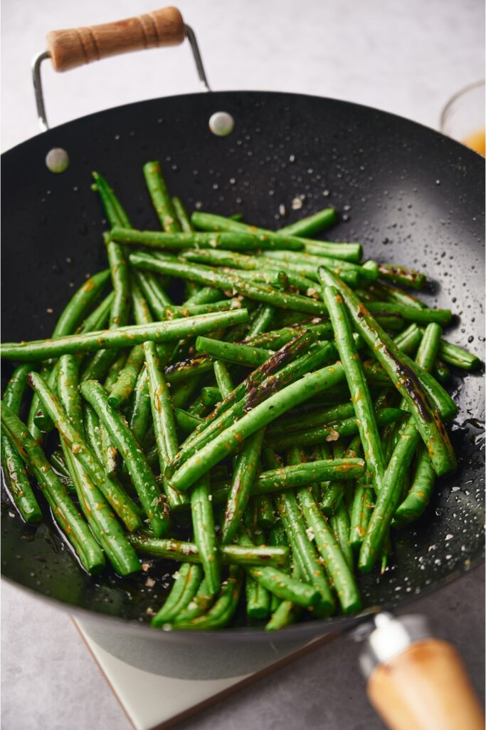 The MOST DELICIOUS Chinese Green Beans Made In Just 15 Minutes