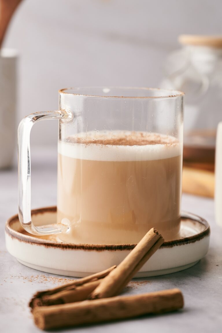 The BEST Copycat Starbucks Chai Tea Latte Recipe (Made In 5 Minutes)