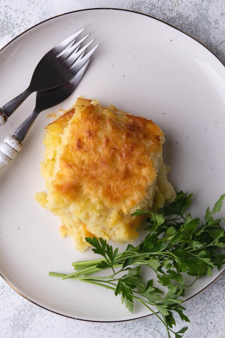 The BEST Easy Cheesy Potato Casserole Recipe (Prepped In 5 Minutes)