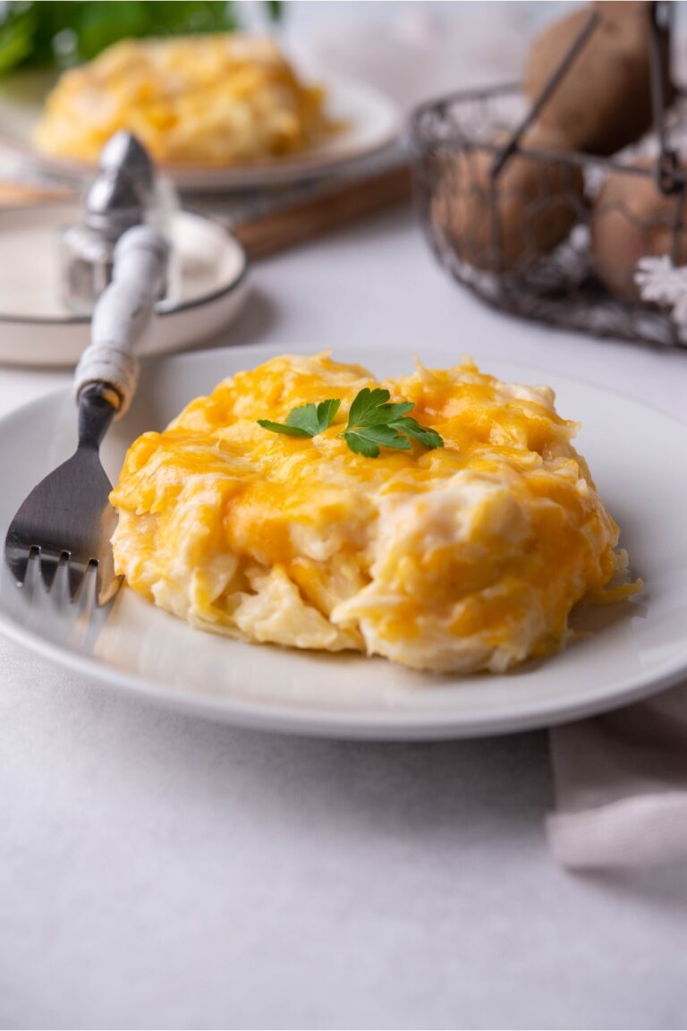 EASY Crockpot Cheesy Potatoes Recipe (Made With 5 Ingredients)