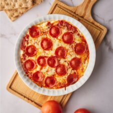 The BEST Pizza Dip Recipe (Takes Just 5 Minutes To Prep)