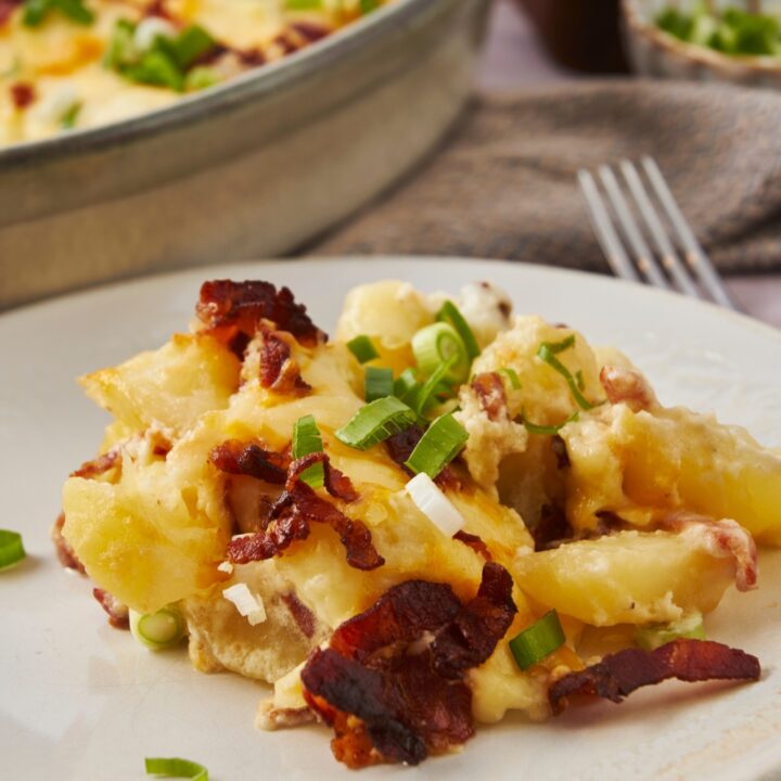 Easy Loaded Baked Potato Casserole Recipe (Prepped In 10 Minutes)
