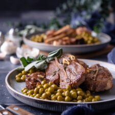 The BEST Pan Seared Lamb Chops Recipe (Made In Just 15 Minutes)