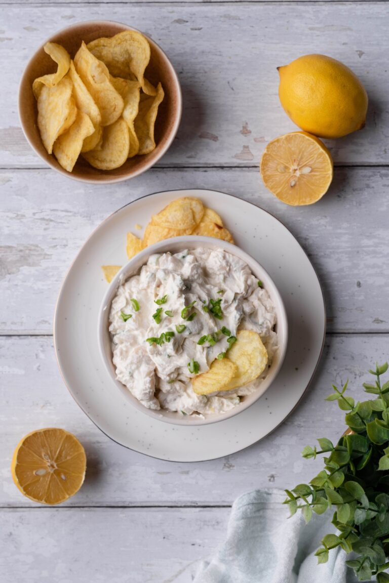 The BEST Clam Dip Recipe (Made In Under 5 Minutes)