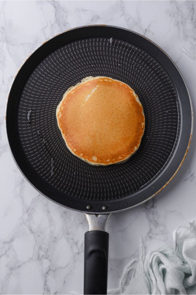 Fluffy Eggless Pancakes