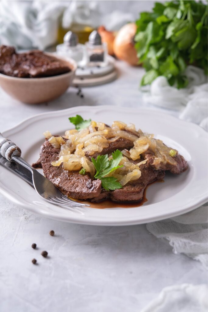 The BEST Easy Liver and Onions Recipe (Just 20 Minutes To Make)