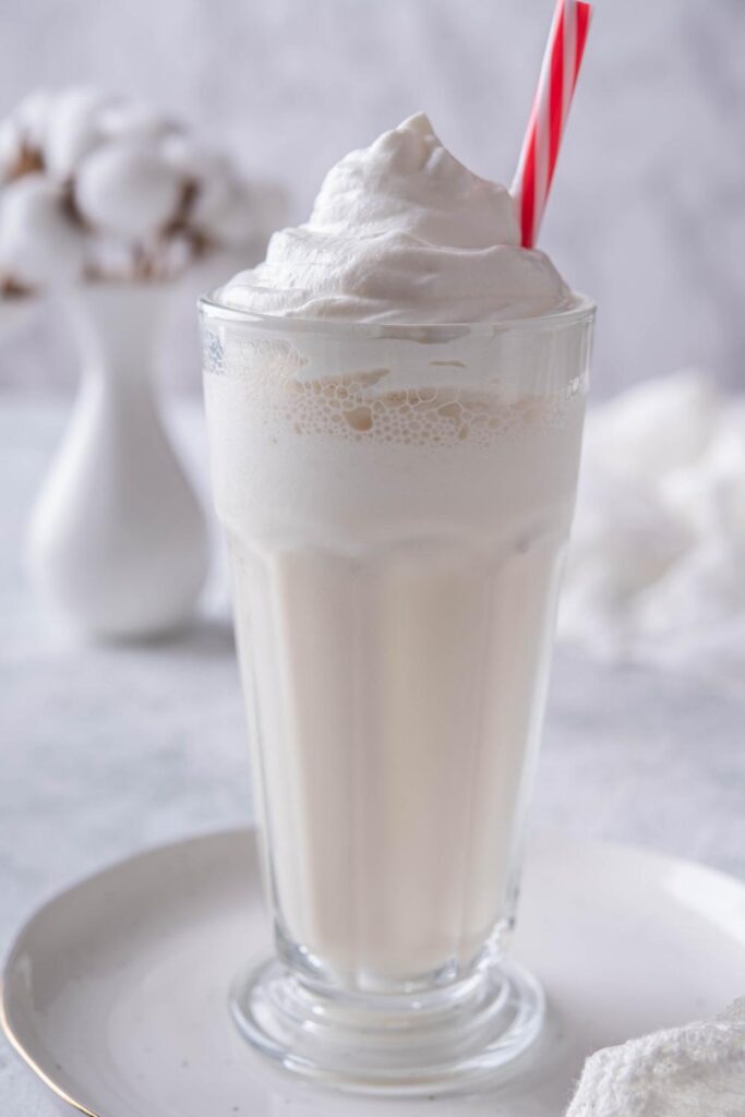 Starbucks Vanilla Bean Frappuccino (The BEST Copycat Recipe)