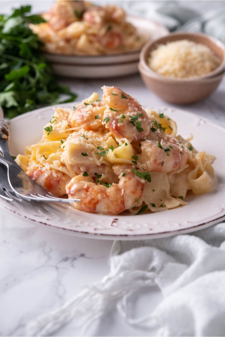 Copycat Olive Garden Shrimp Alfredo Recipe