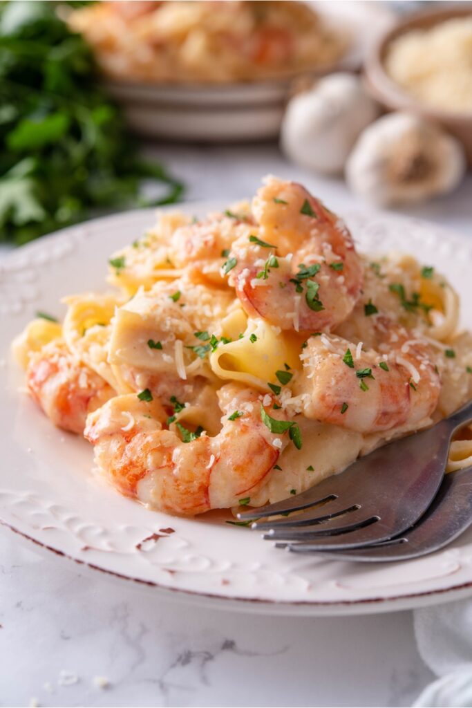 Copycat Olive Garden Shrimp Alfredo Recipe