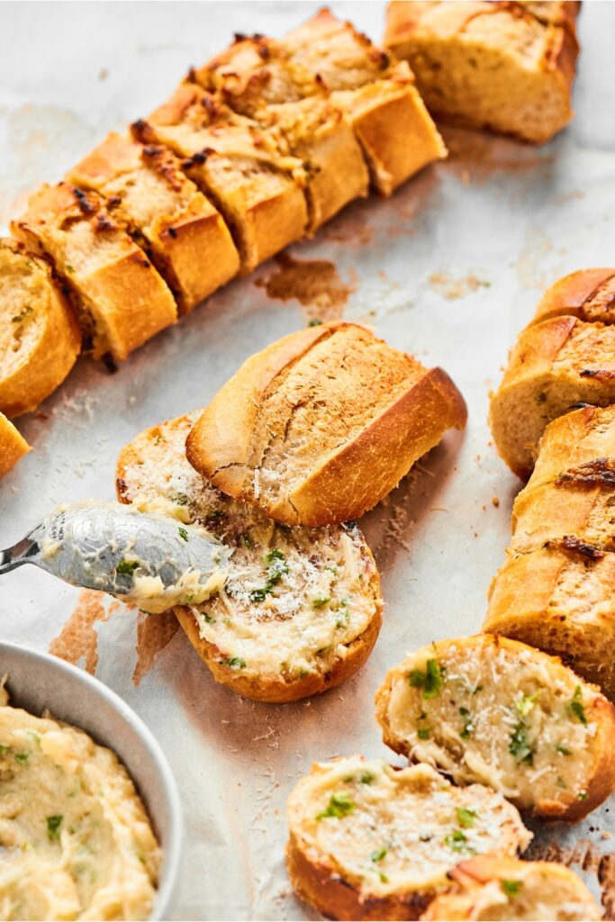 Homemade Roasted Garlic Bread (So Crunchy & Buttery)