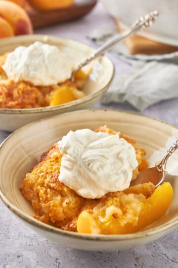 Peach Cobbler With Cake Mix (3 Ingredients)