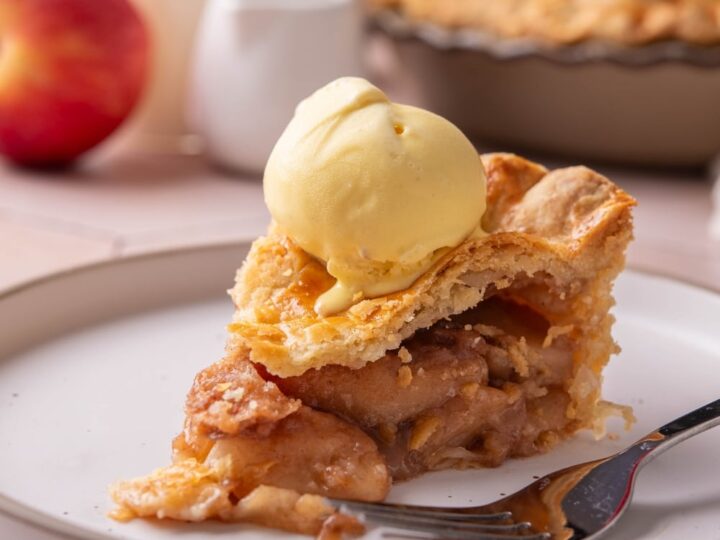 Best Old Fashioned Apple Pie Recipe - The Gracious Wife