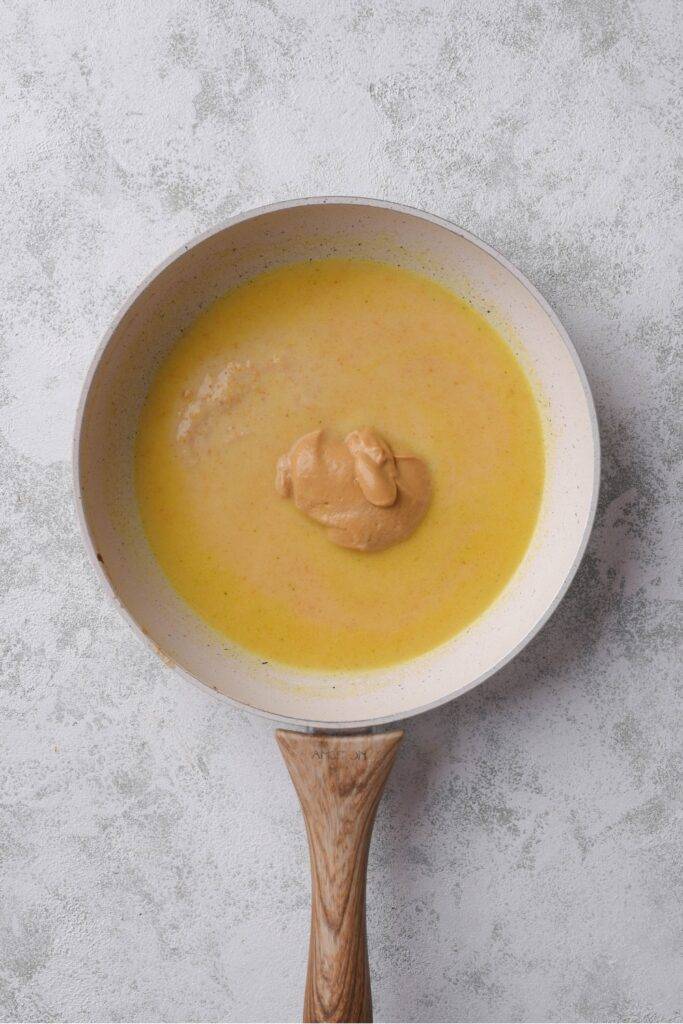 Chicken and Mashed Potatoes (+ Best Gravy Sauce)