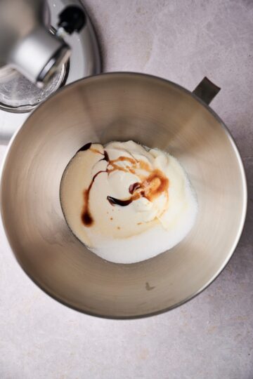 How To Make Crème Fraîche (And How To Use It)