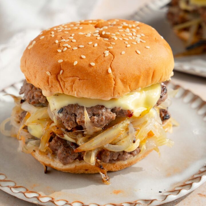 Smash-burger-with-onions-720x720.jpg